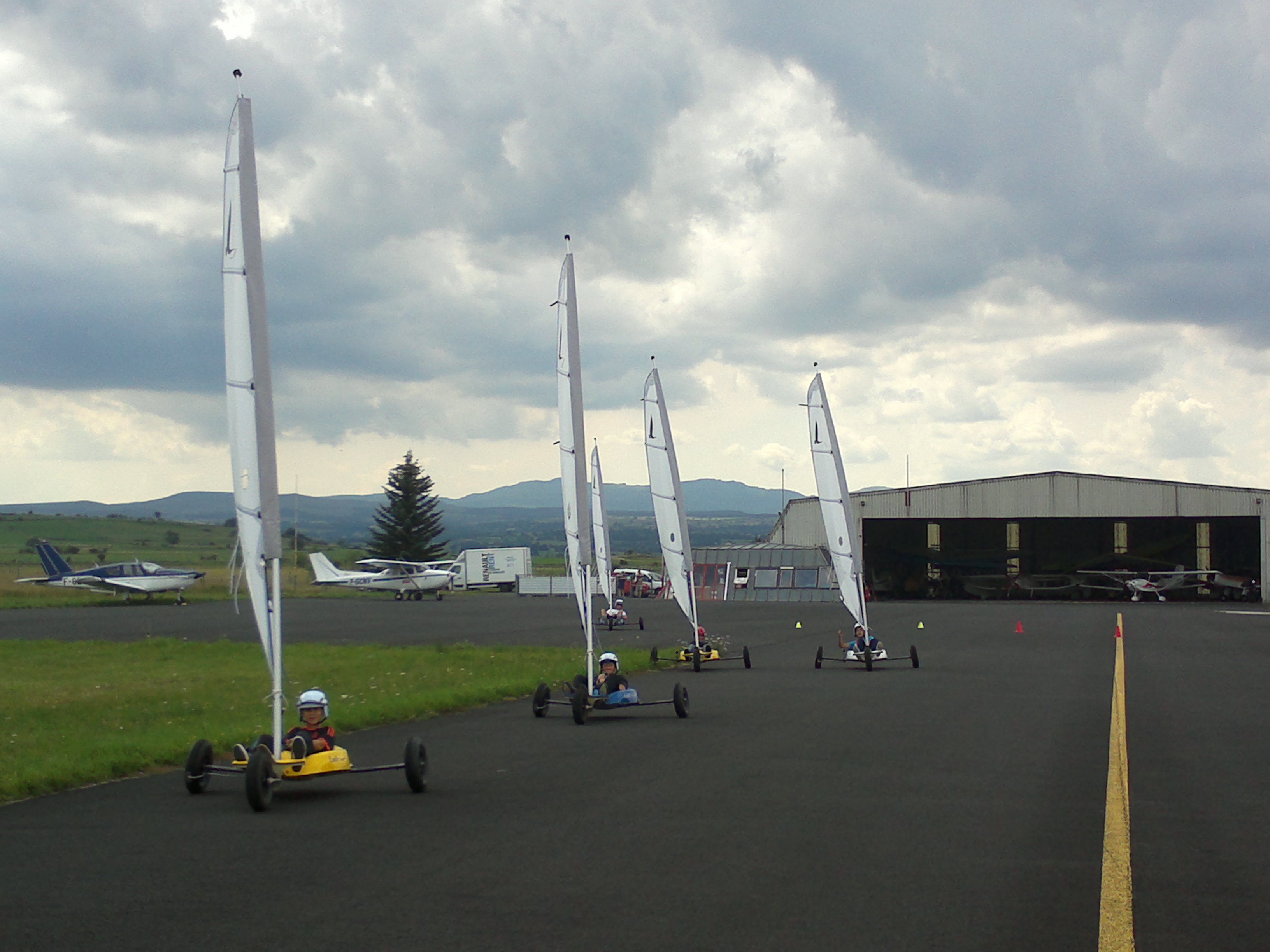 Char à Voile: Attention au départ! - Actualité Auvergne Plein Air - activites pleine nature - Nouveautés