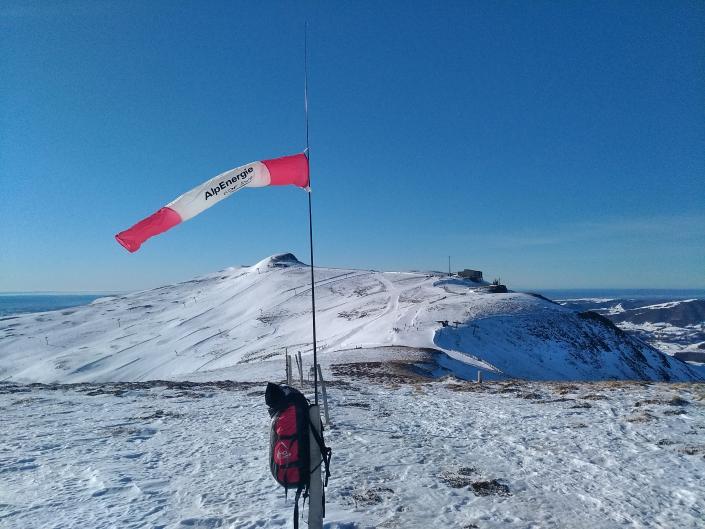 mesure du vent au sommet du Puy du Rocher, Cantal